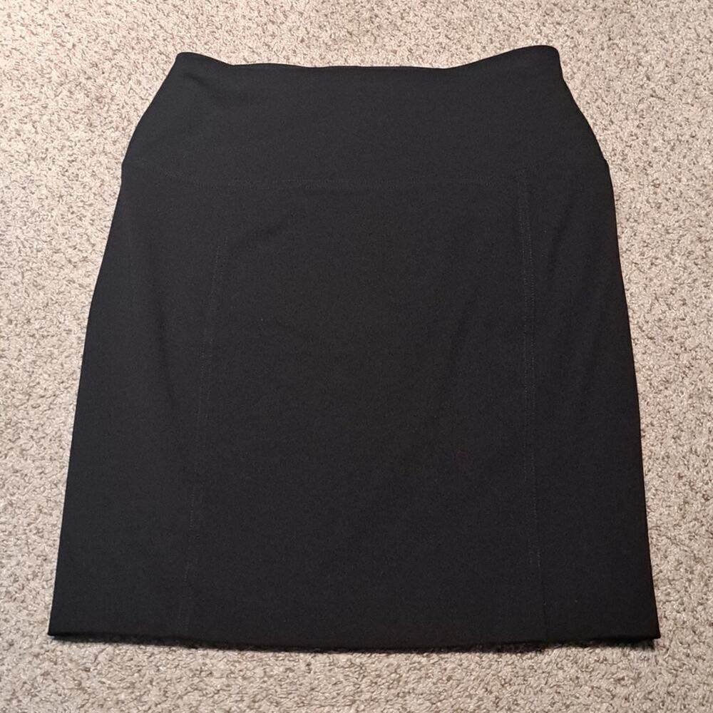DONNA KARAN New York size medium, like new stretch skirt, $228.00